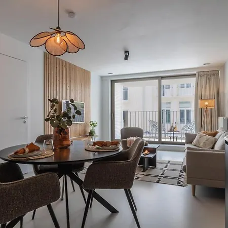 Huswell - At Sea - Modern 1 Bedroom